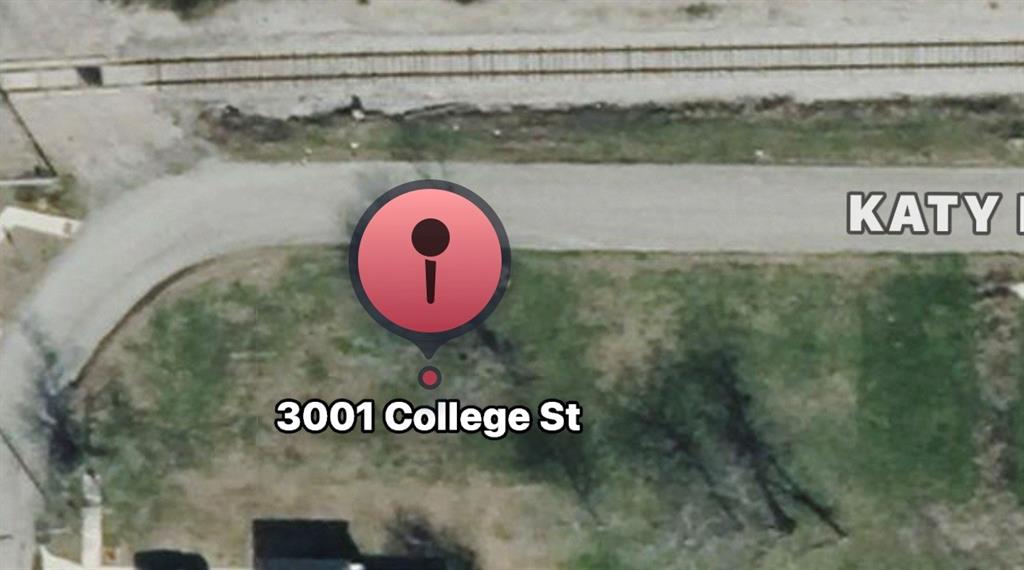 This lot is ready to build your future home! Come and see this lot, you will love the location.