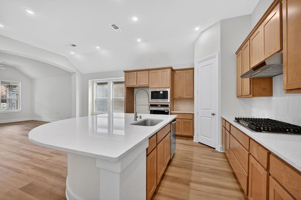Gateway Village - The Reserve - Residential