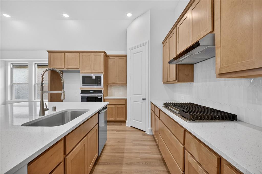 Gateway Village - The Reserve - Residential