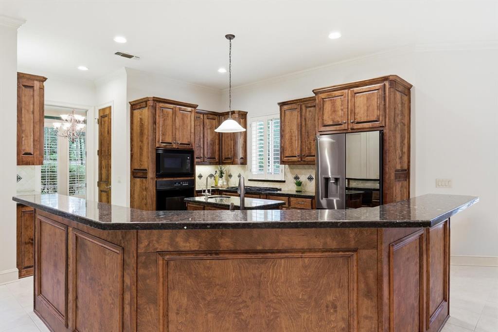 Emerald Sound At Lake Lewisvil - Residential