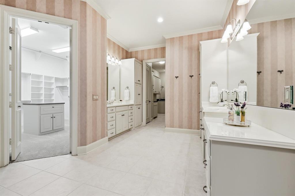 Emerald Sound At Lake Lewisvil - Residential