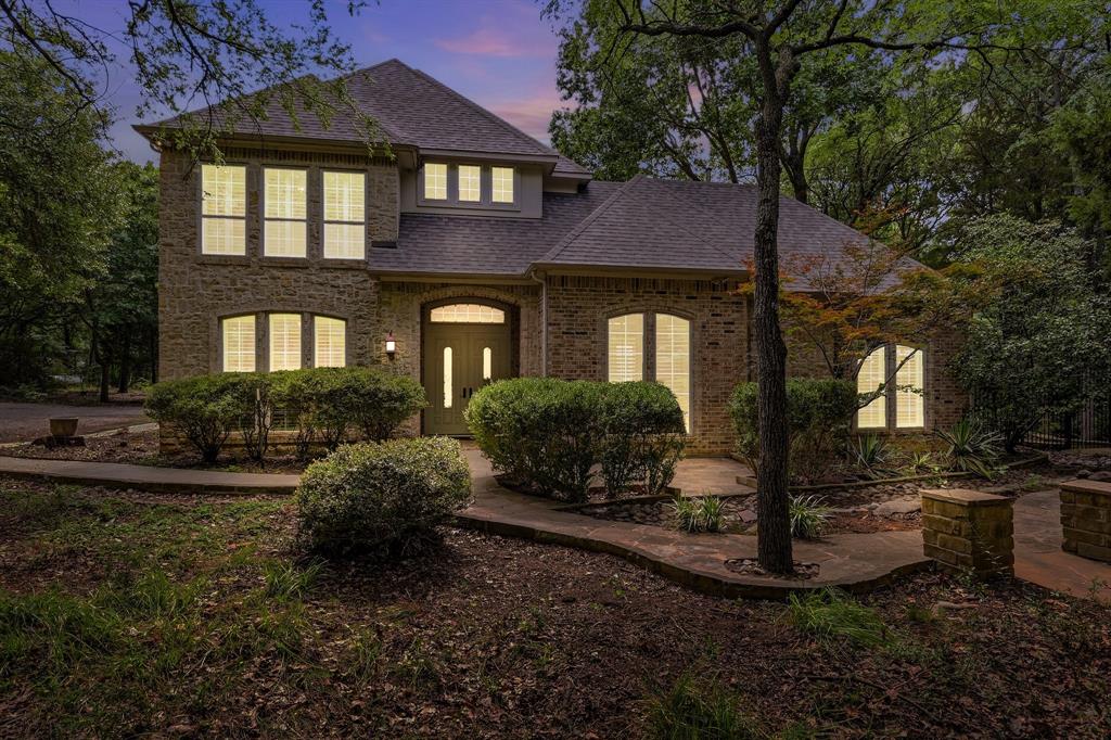 Emerald Sound At Lake Lewisvil - Residential
