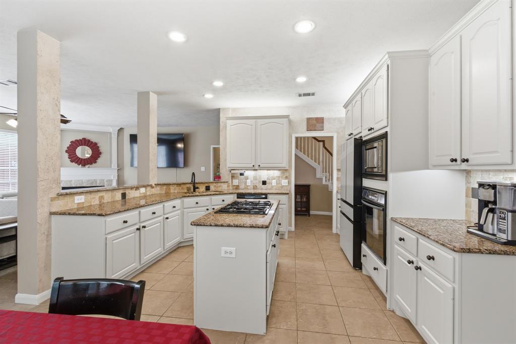 Lakes Of Highland Oaks The - Residential