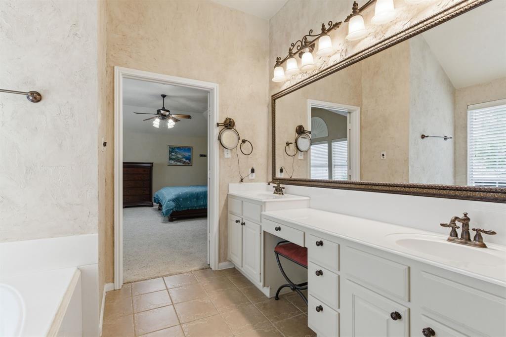 Lakes Of Highland Oaks The - Residential