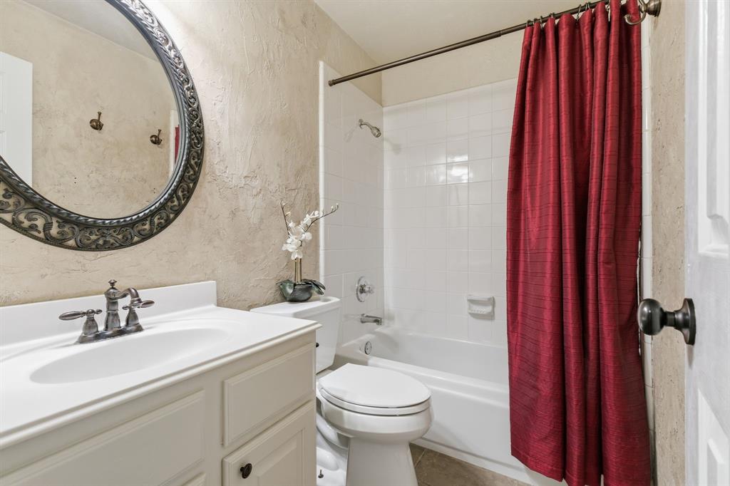Lakes Of Highland Oaks The - Residential