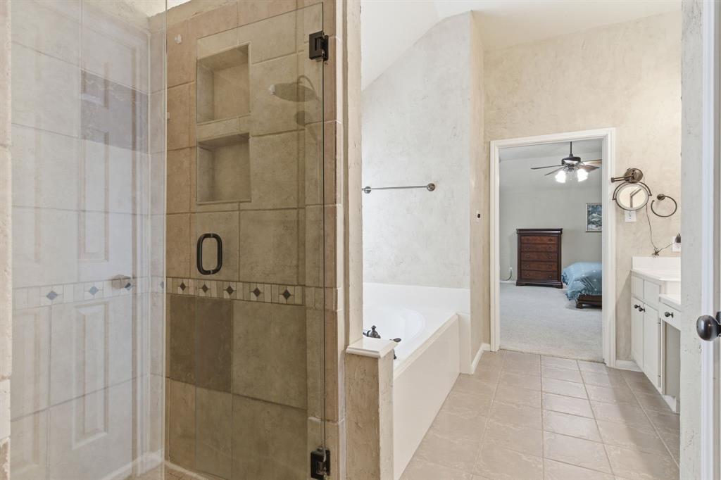 Lakes Of Highland Oaks The - Residential