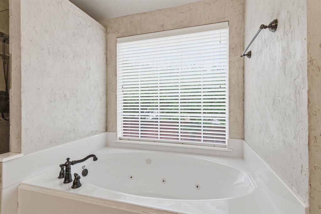 Lakes Of Highland Oaks The - Residential