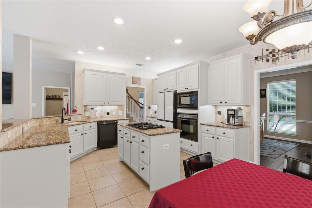 Lakes Of Highland Oaks The - Residential