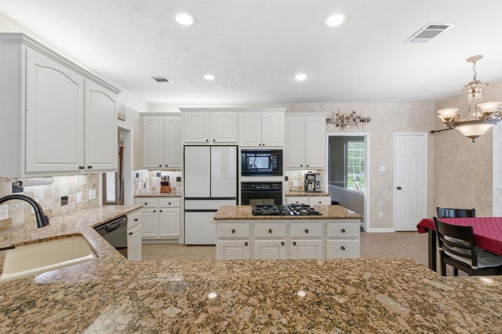 Lakes Of Highland Oaks The - Residential