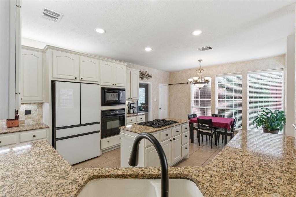 Lakes Of Highland Oaks The - Residential