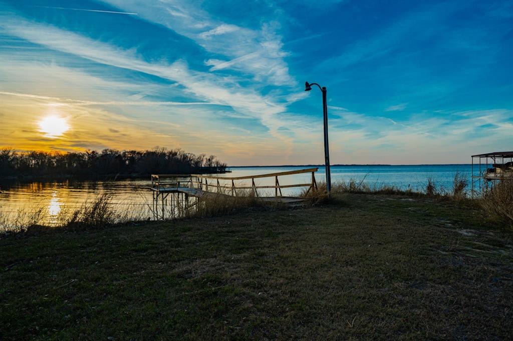 Whispering Oaks - Residential