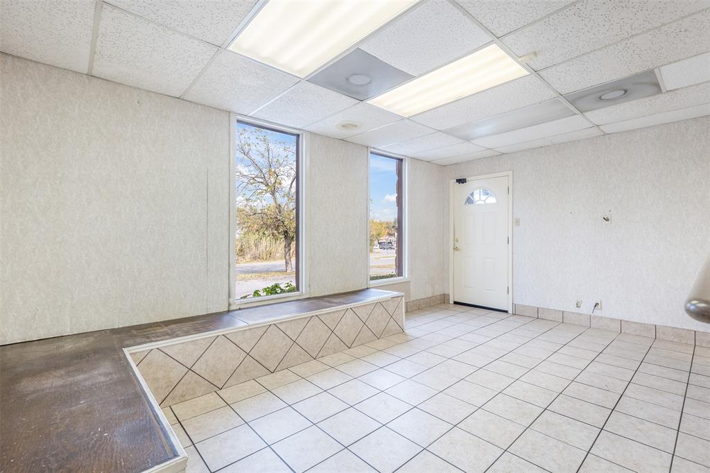 MCANAIR JB - Commercial Sale