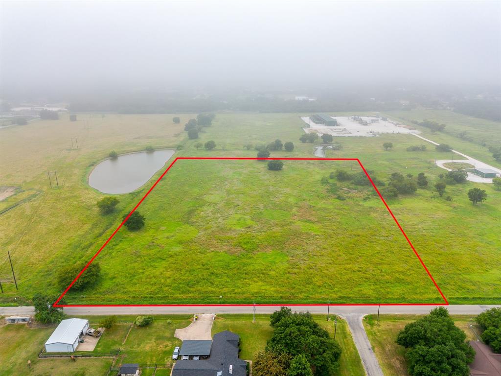 COUNTRY OAKS - Land