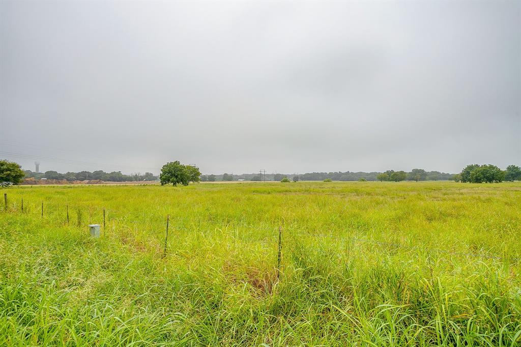 COUNTRY OAKS - Land