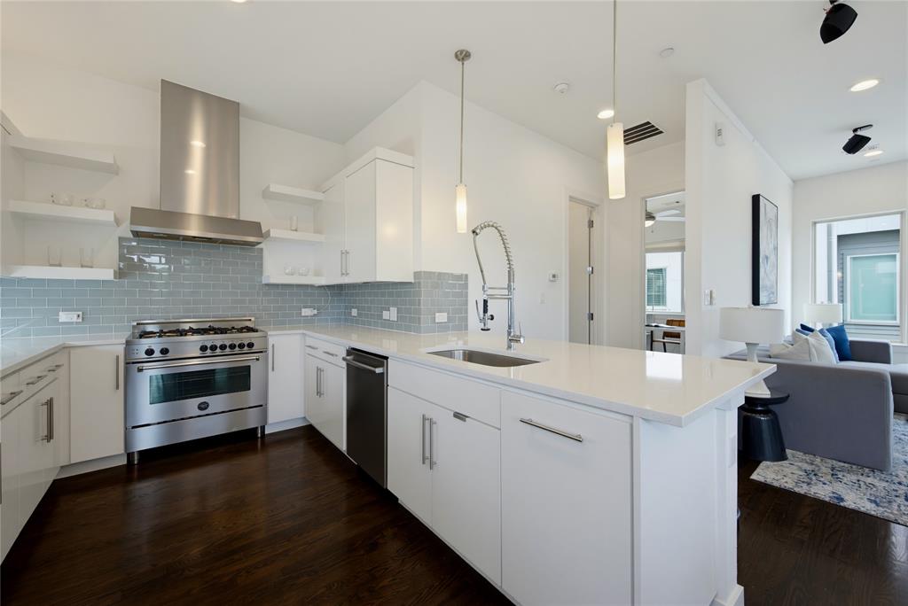ALTA SUMMIT TOWNHOMES - Residential