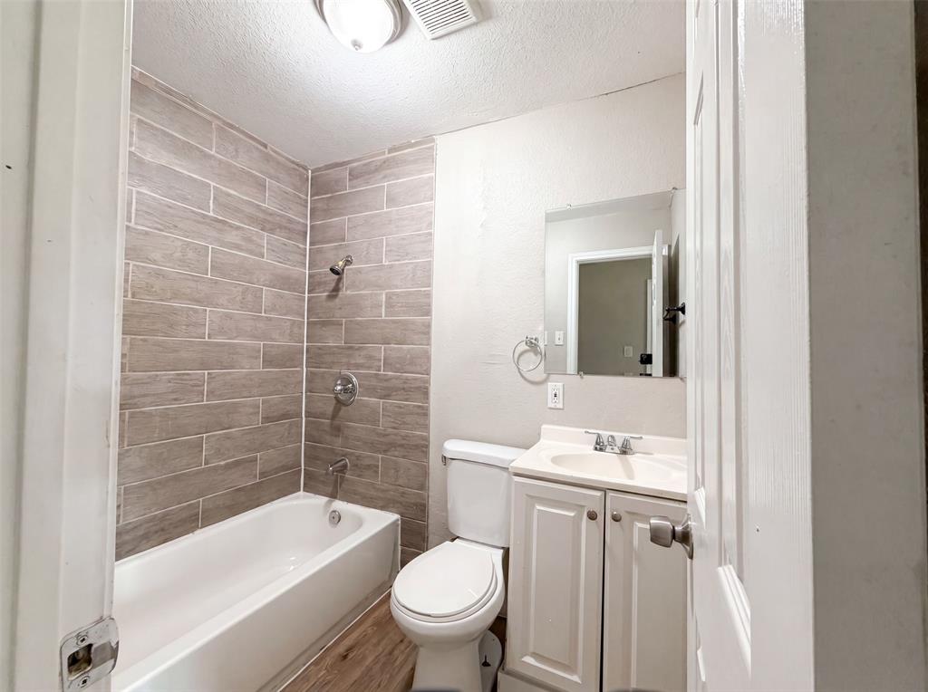 Howard W R Add - Residential