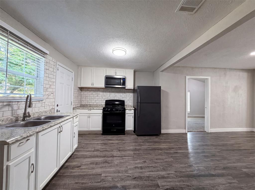 Howard W R Add - Residential