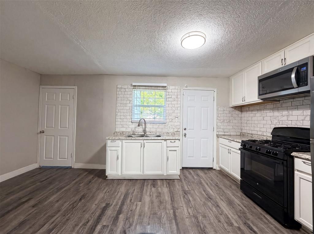 Howard W R Add - Residential