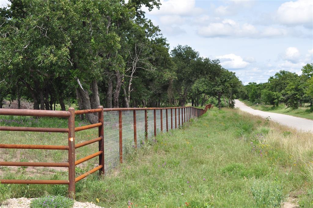 Two Bush - Land