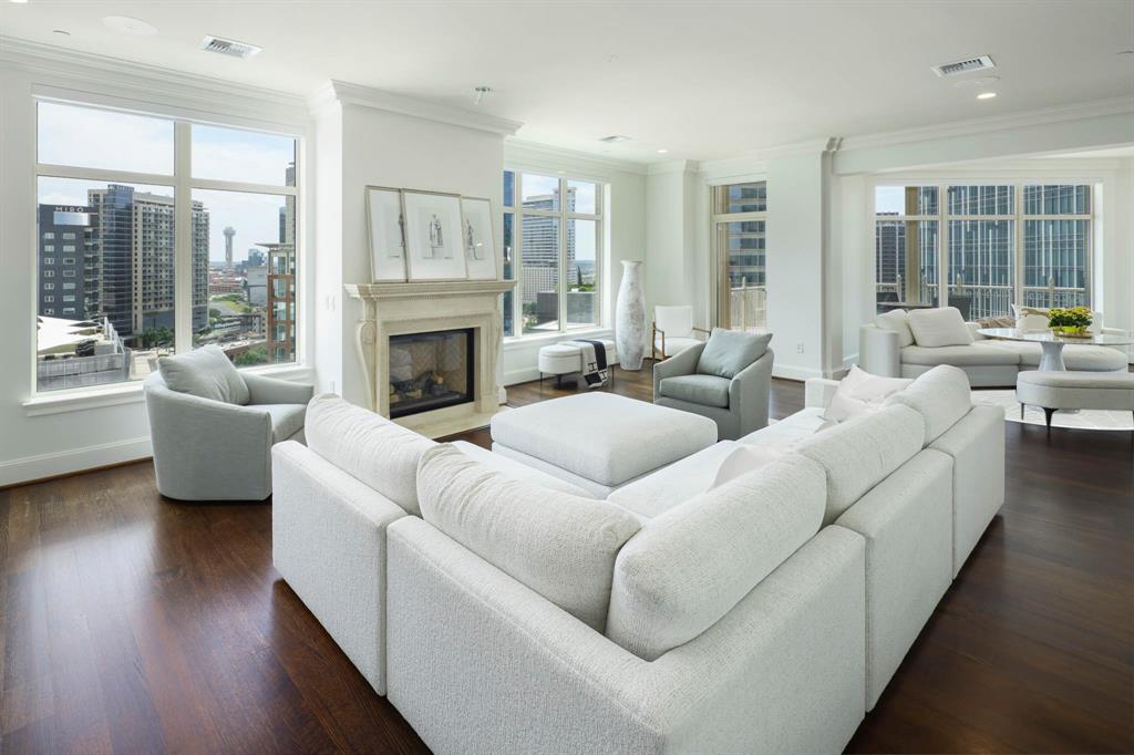Tower & Regency Row Residence - Residential