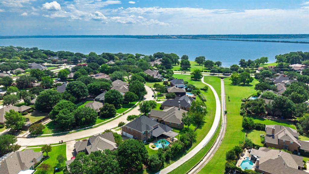 LAKE HIGHLANDS @ LAKE RAY HUBBARD - Residential