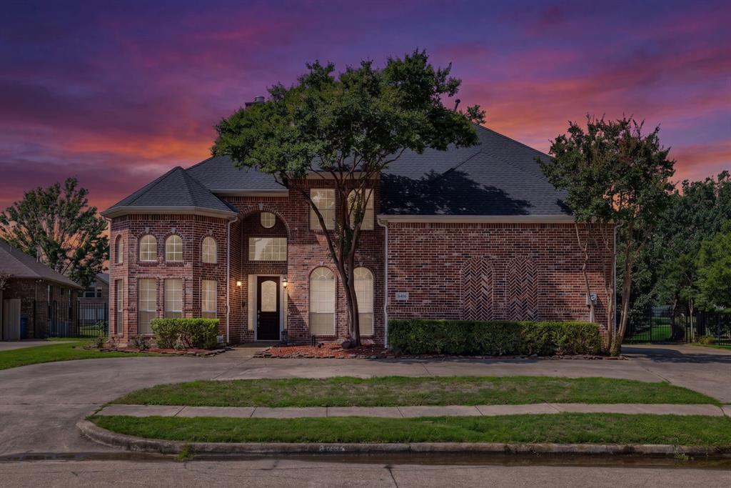 Charming 4-bed, 3-bath home in the heart of Rowlett! Nestled in the peaceful Bridgewater community, this gem boasts modern amenities and a cozy atmosphere. The open-concept living area is perfect for entertaining, with a spacious kitchen featuring granite countertops and stainless steel appliances. Retreat to the master suite with a walk-in closet and ensuite bath. Enjoy outdoor living in the private backyard oasis, complete with a covered patio. Conveniently located near schools, parks, and major highways for easy commuting. Backs up to a greenspace with new walking trail. Withing walking distance to the lake. Don't miss the chance to call this place home!