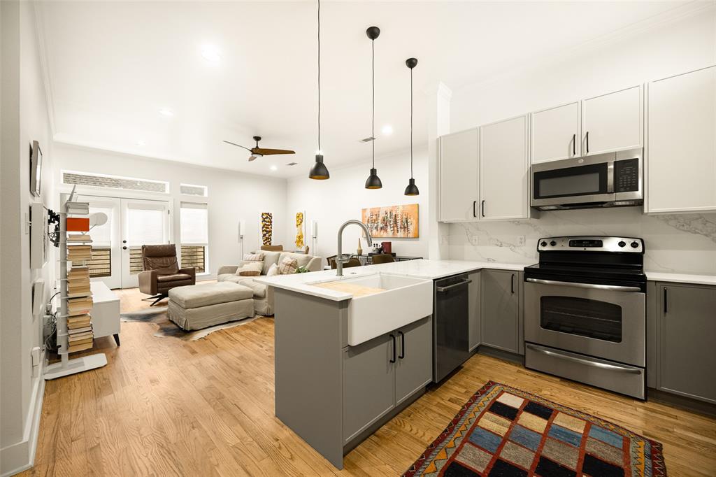 Ross Ave Condo - Residential