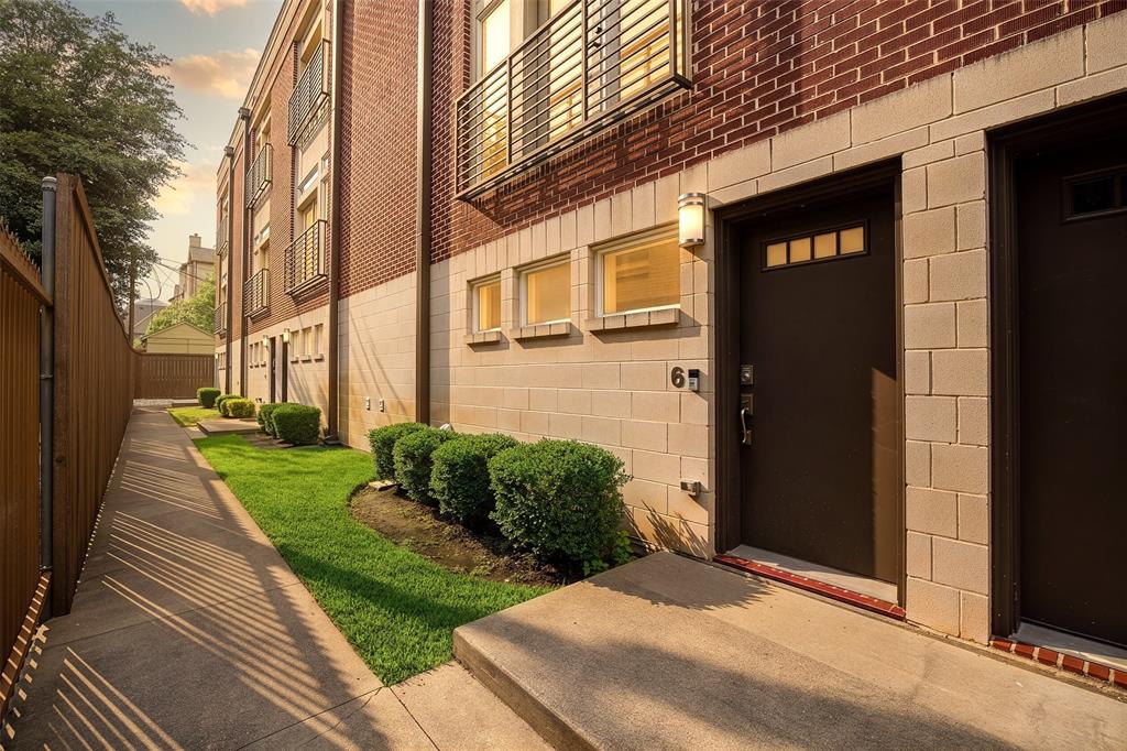 Ross Ave Condo - Residential