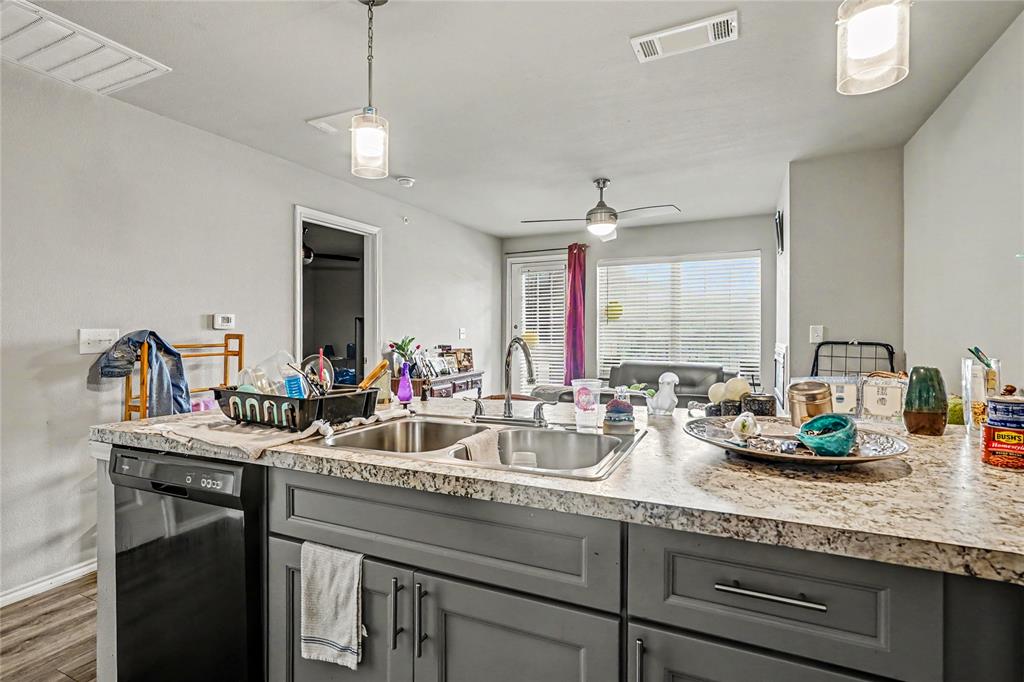 Sable Ridge Condos Ph 01-06 - Residential