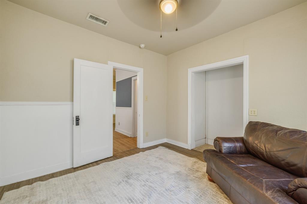 Jalonick 1st - Residential