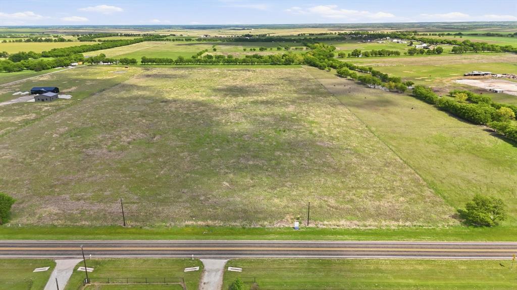 Prime 11.47-acre unimproved tract located in desirable Slidell ISD, just west of Bolivar. Currently ag-exempt for low property taxes, this property offers a great opportunity to build your dream home or barndominium. With open space ideal for grazing or agricultural use, this versatile acreage combines peaceful country living with a highly sought-after location.