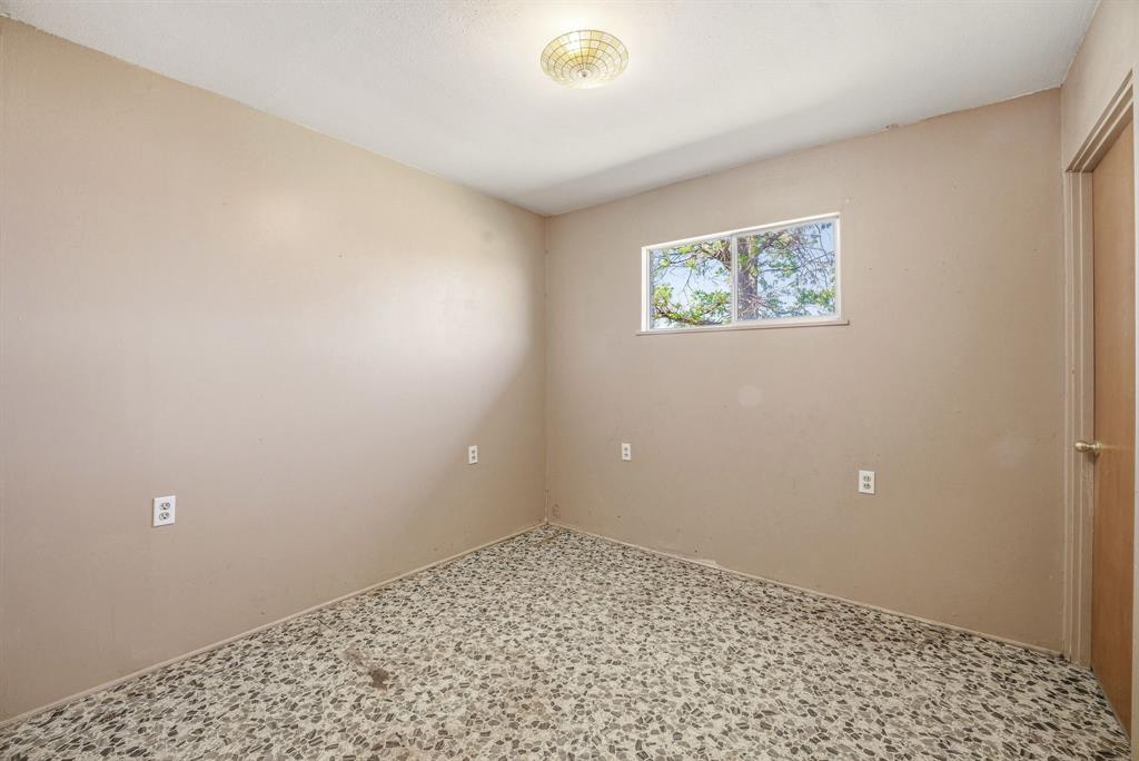 ORIG DELEON, BLOCK 19, LOT 14 PT OF, ACRES .0, (T - Residential