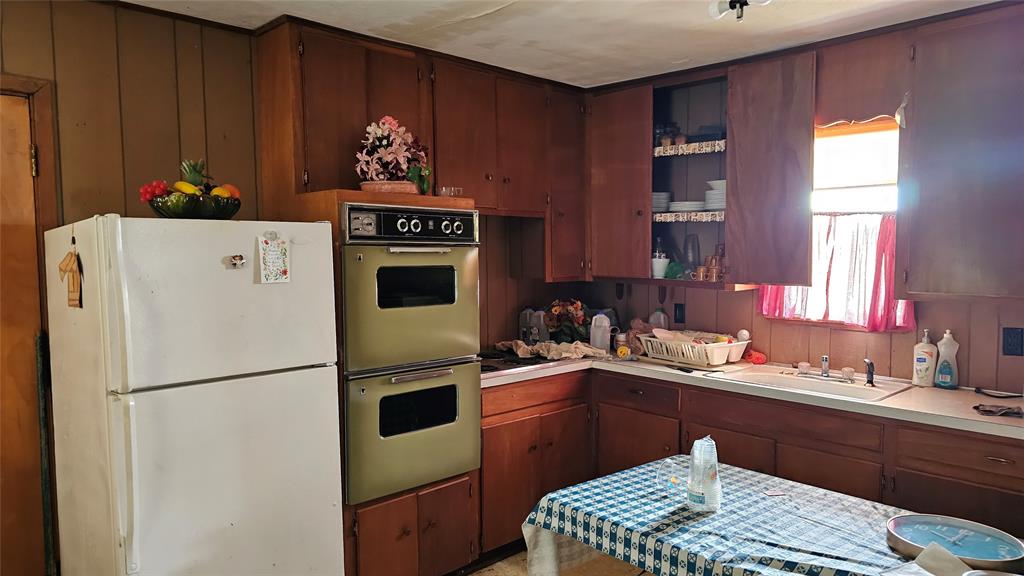 B Blanton - Commercial Sale
