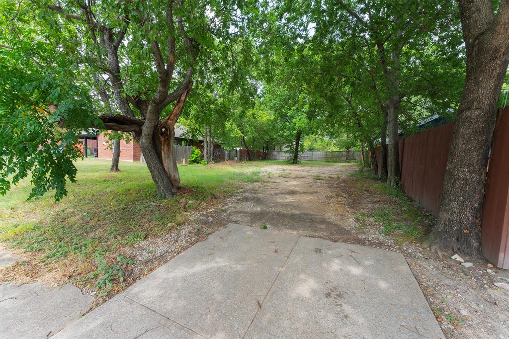 Build your dream home on this residential vacant lot in Dallas! This 50' x 50' lot is located in an established neighborhood with utilities available at the street and no HOA. Seller owns only the front 50' x 50' lot. The rear 50' x 50' lot is a separate parcel owned by another party. Conveniently located near major highways, shopping, dining, and downtown Dallas, this property offers a great opportunity for a custom home or investment. Buyer and Buyer's Agent are responsible for verifying all information, including property boundaries, easements, zoning, building setbacks, utilities, access, lot dimensions, and development requirements.