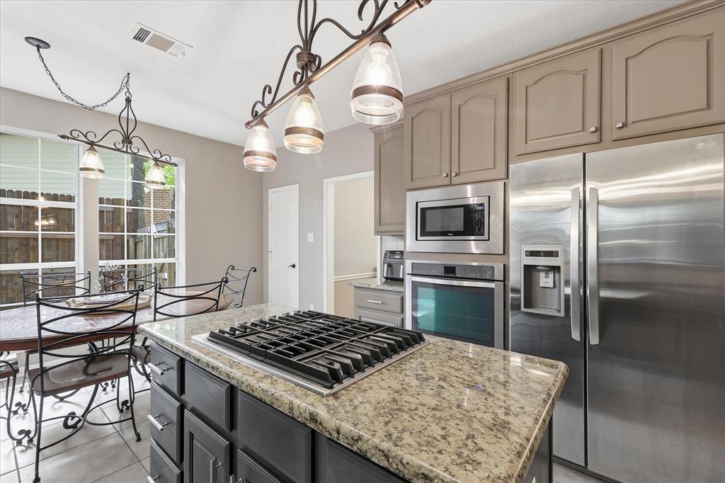 Lakes Of Highland Oaks The - Residential