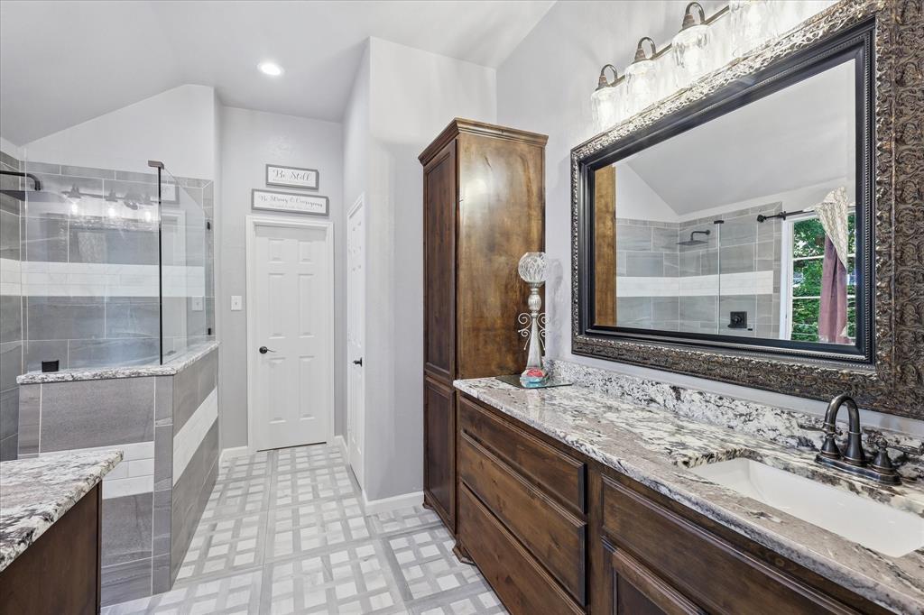 Lakes Of Highland Oaks The - Residential