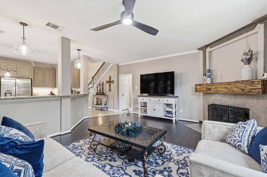 Lakes Of Highland Oaks The - Residential