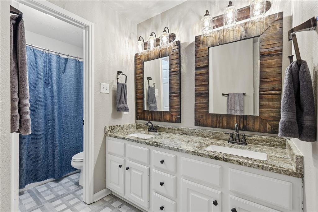 Lakes Of Highland Oaks The - Residential