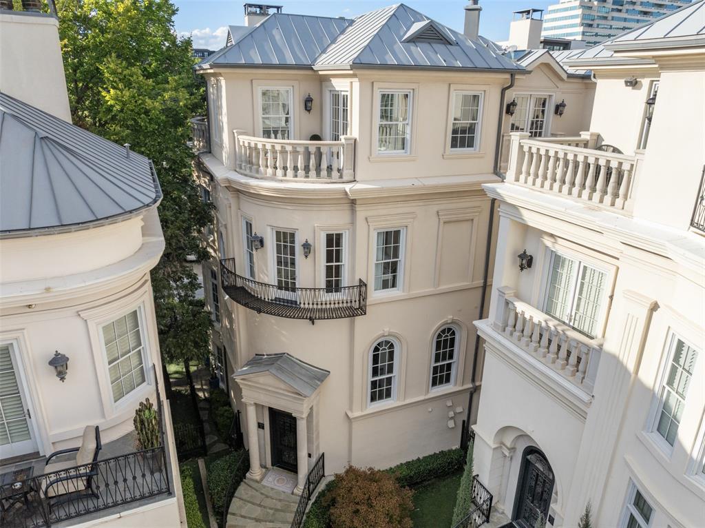 Regents Park - Residential