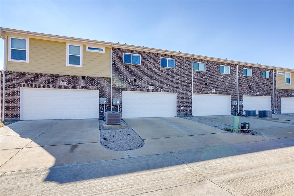 Cloverleaf - Residential