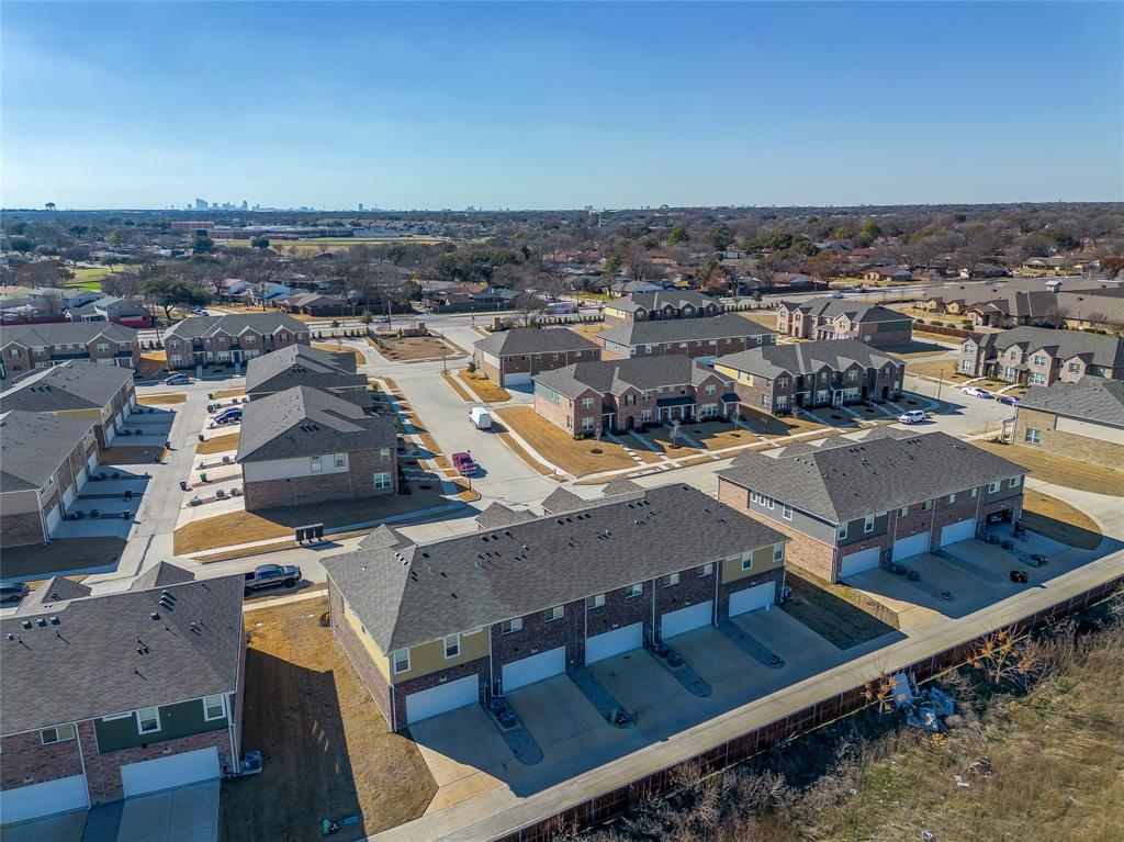 Cloverleaf - Residential