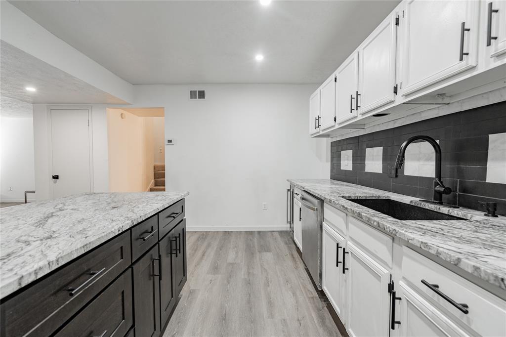 HOLLY PARK CONDOS - Residential