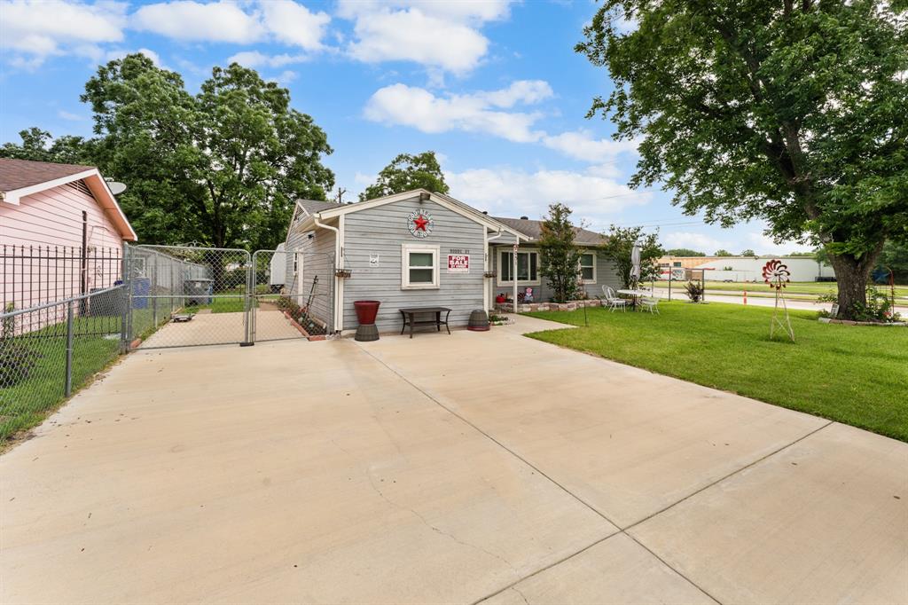 Pleasant Manor - Residential