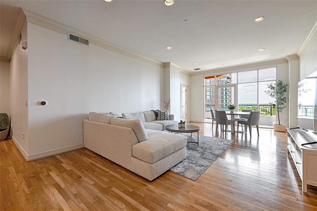 Plaza at Turtle Creek Residences Ph - Residential