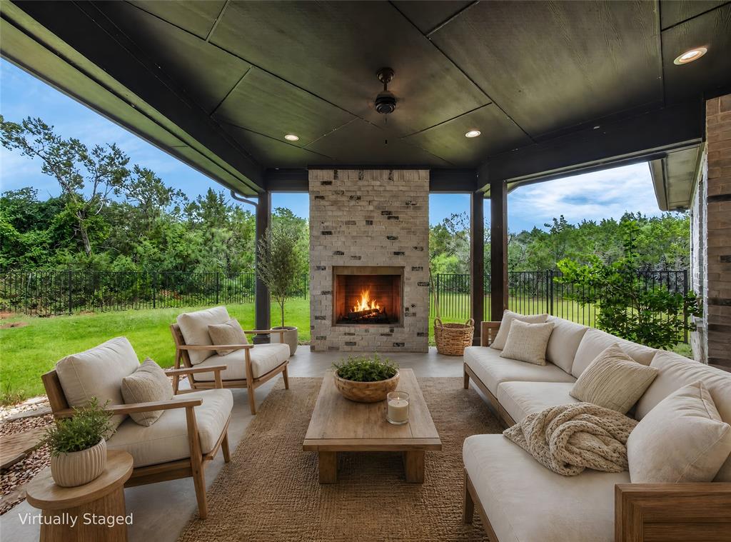 White Bluff #18 - Residential