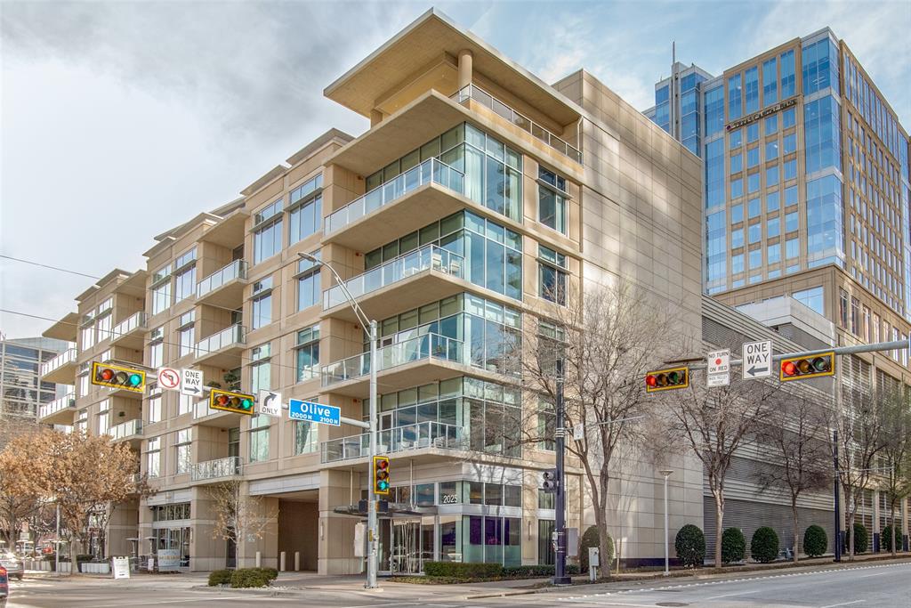 PARKSIDE CONDOMINIUM - Residential