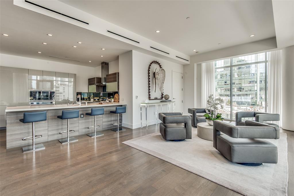 PARKSIDE CONDOMINIUM - Residential