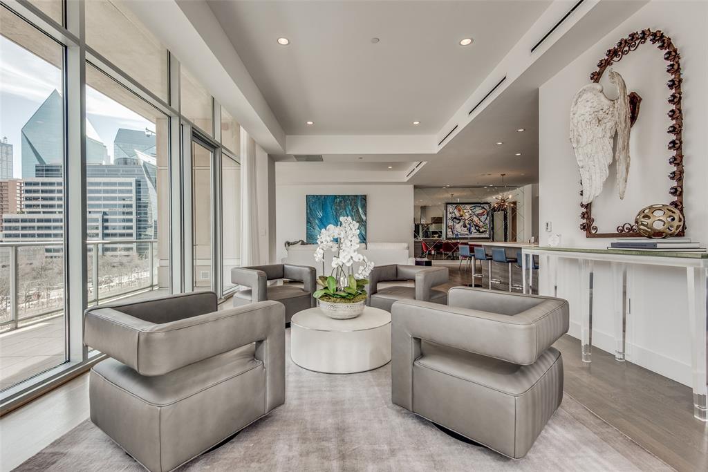 PARKSIDE CONDOMINIUM - Residential