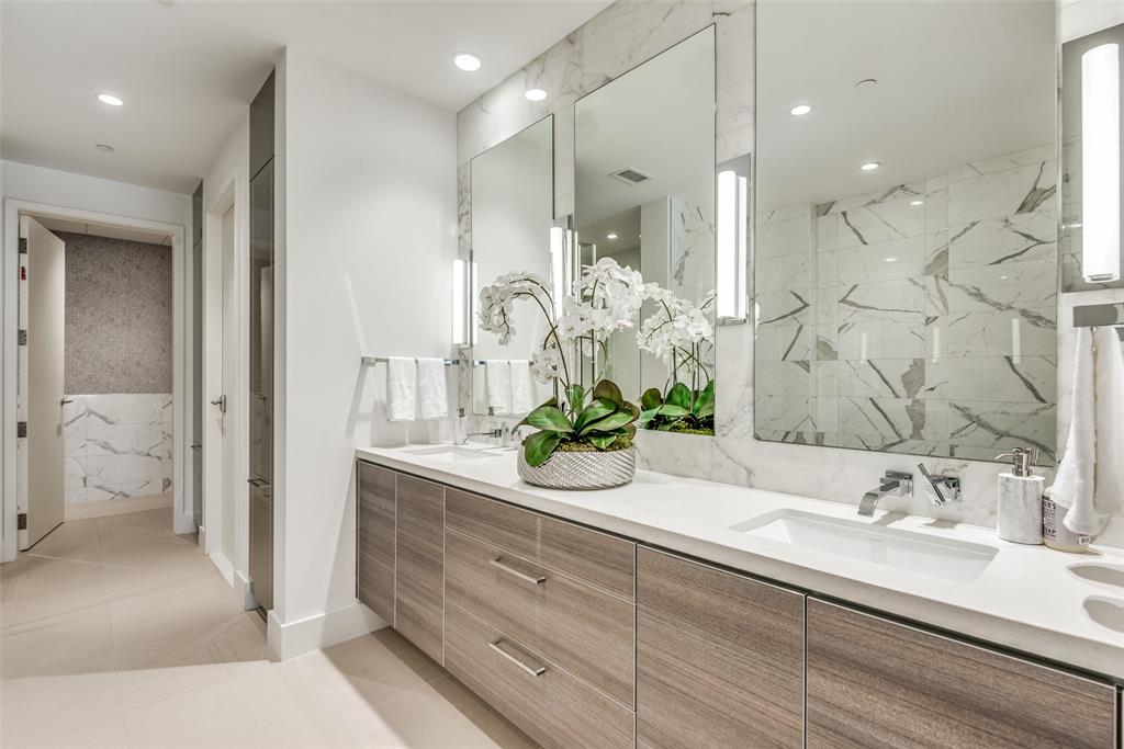PARKSIDE CONDOMINIUM - Residential
