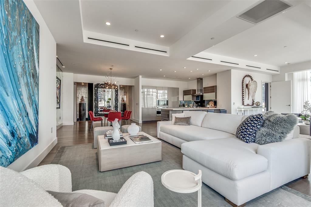 PARKSIDE CONDOMINIUM - Residential